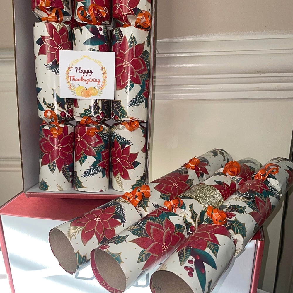 THANKSGIVING Christmas Crackers Set of 6 Deluxe Gifts Party Favors Holiday New